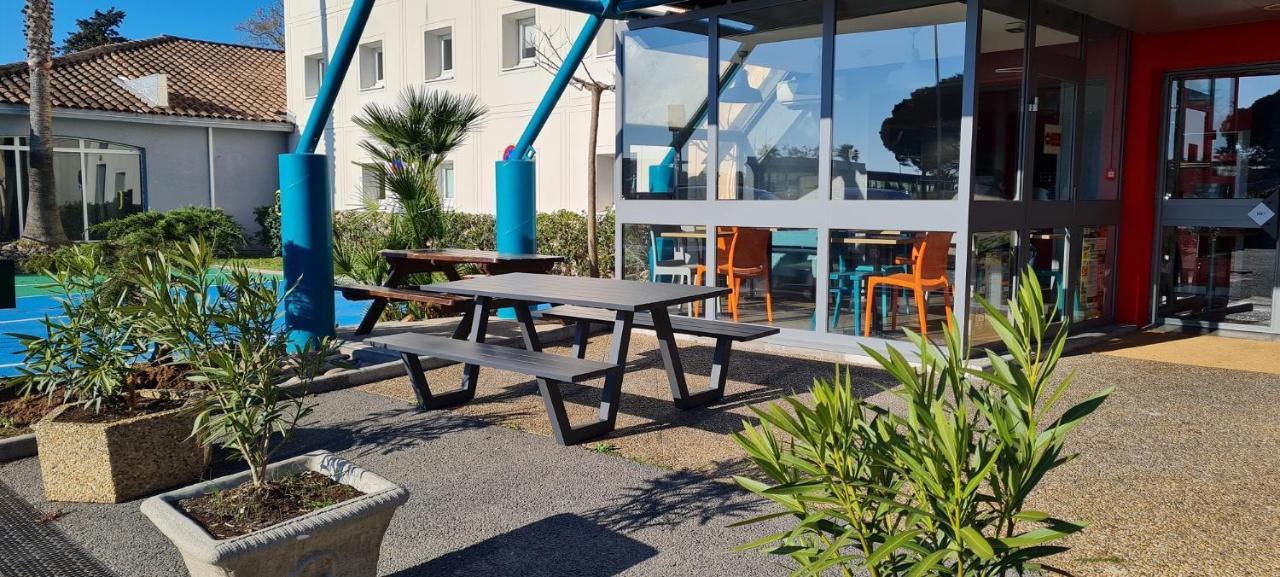 Hotelf1 Frejus Roquebrune Sur Argens Exterior foto